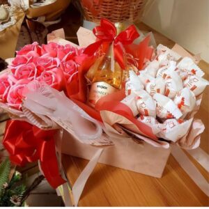 Flower Box – Rafaello, Szampan i Róże