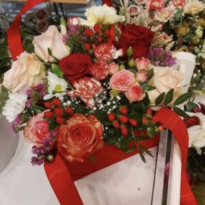 Elegancki flower box  wielokwiatowy dla kobiety