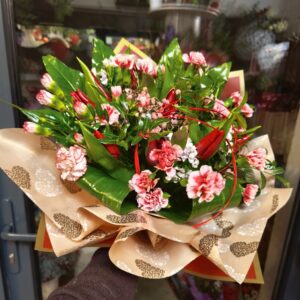 Bukiet czerwony tulipan