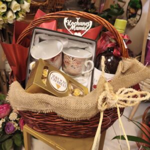 Kosz prezentowy filiżanki dla Mamy