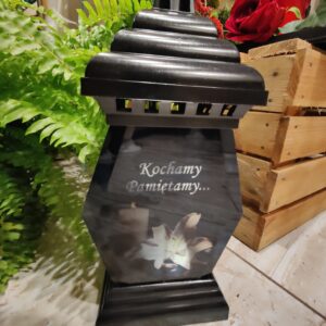 Znicz nowoczesna kapliczka