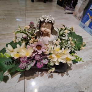 Delikatny stroik z figurką anioła