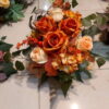 Jesienny stroik pomarańczowe róże