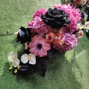 Stroik czarna róża, chryzantemy