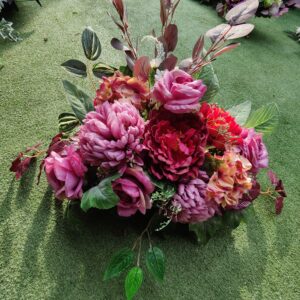 Stroik nagrobny piwonie hortensje