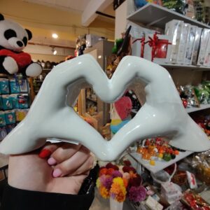 Figurka ceramiczna dłonie glamour