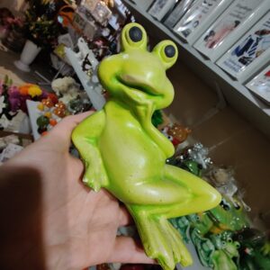 Dekoracyjna zielona żabka