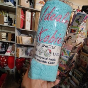 Ręczniczek łazienkowy idealnej kobiety 40 latki