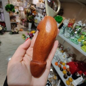 Otwieracz do butelek - drewniany penis