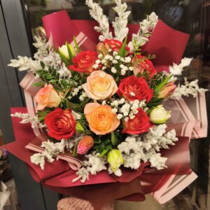 Zimowy bukiet róż i tulipanów