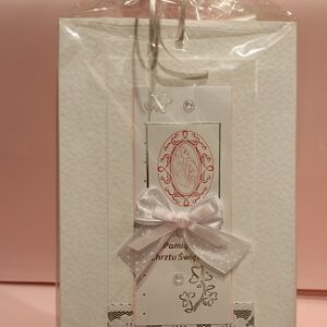 Pudełeczko Pamiątka Chrztu Świętego – delikatna i pełna wdzięku