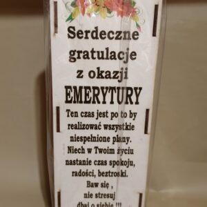 Drewniana skrzyneczka na wino – „Serdeczne gratulacje z okazji EMERYTURY”